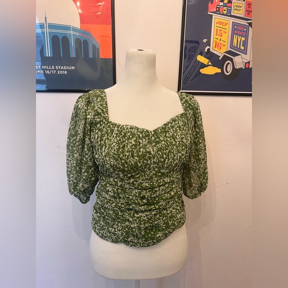Abercrombie & Fitch Ruched Puff Sleeve Sweetheart Top Green/White Size Medium - Picture 2 of 4